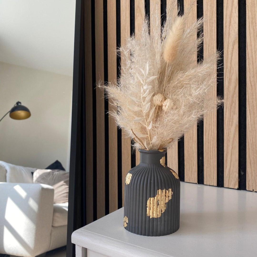 Mini Ribbed Concrete Flower Vase with Golden Flakes