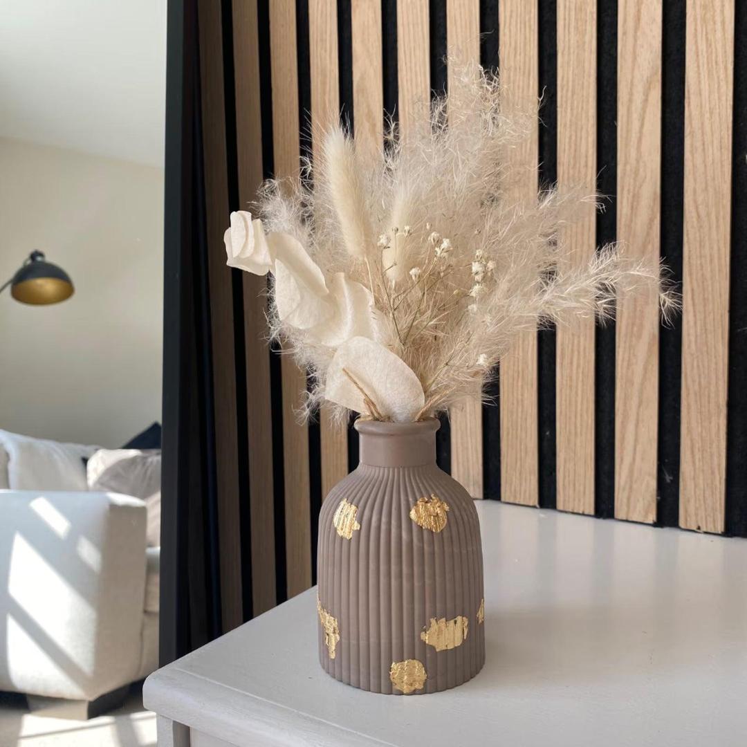 Mini Ribbed Concrete Flower Vase with Golden Flakes