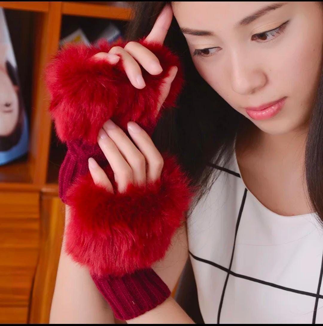 Cozy Multicolor Fur Lined Gloves - 2 Pcs for Women
